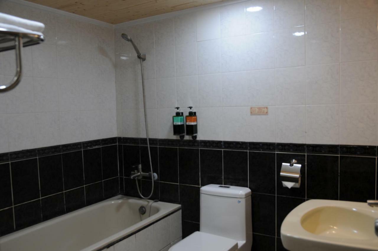 Sung Tai Hotel 高雄市 エクステリア 写真